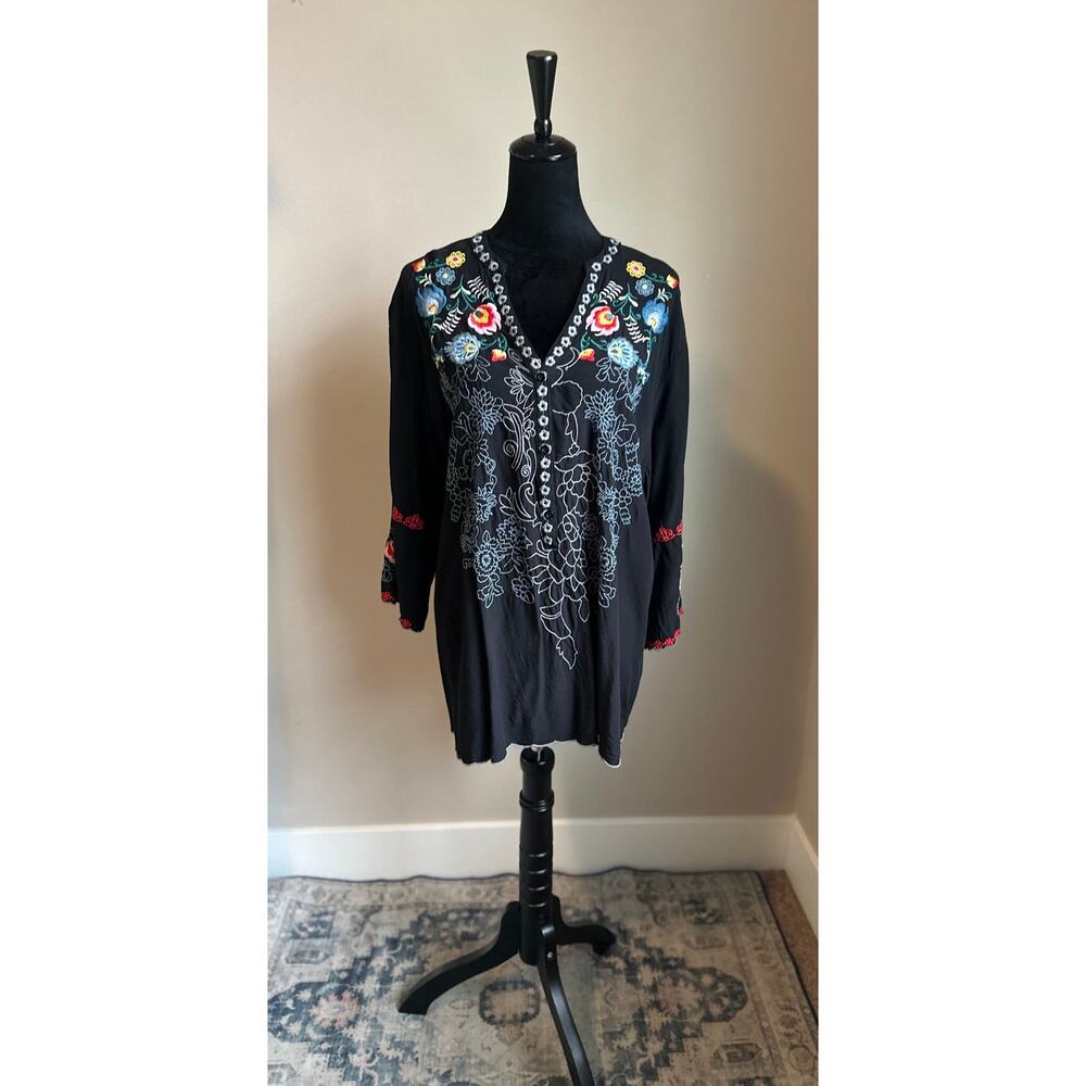 ST. LAREINA Women's Cut Black Embroidered Floral V Neck Cotton Tunic Size XXL